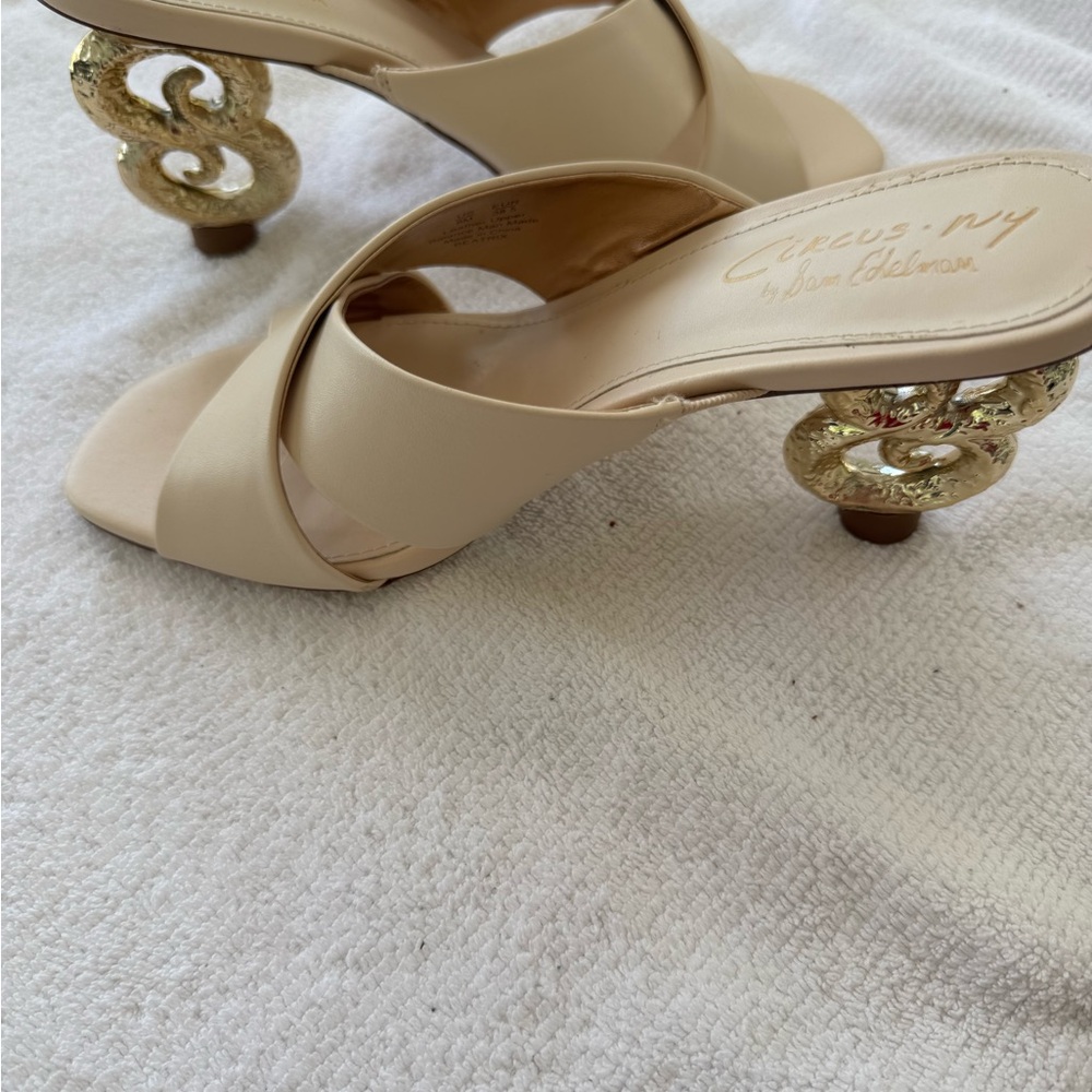 Women's Cream Sandals